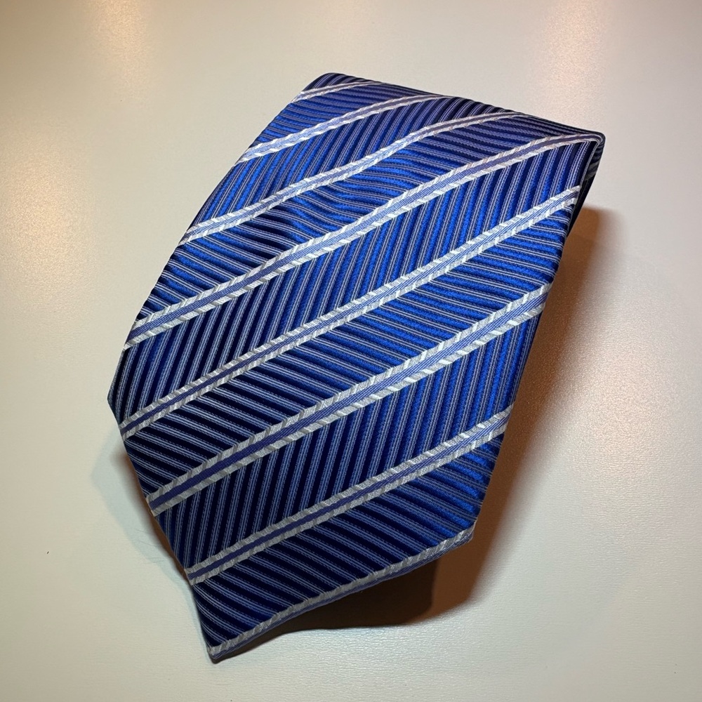 Georgio Armani Men’s Silk Necktie - Blue/White Striped - Handmade In Italy
